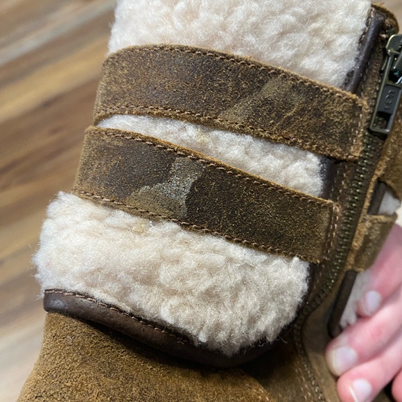 UGG Boots - Picture 5 of 11